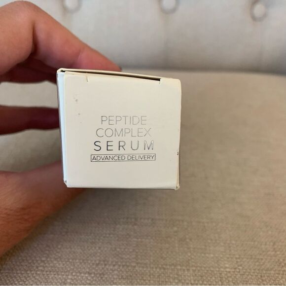 Peptide Complex Serum by Microderm GLO Best Skin Toning Facial Tightening - Picture 5 of 14